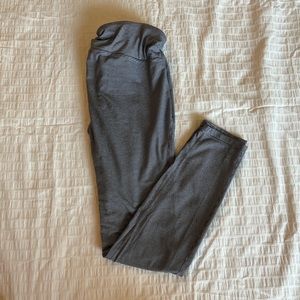 black and white stripped gap leggings